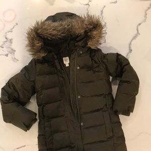 GapKids Girls Puffer coat w/fur
